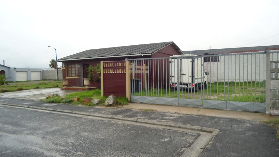 2 Bedroom Property for Sale in Pelican Park Western Cape